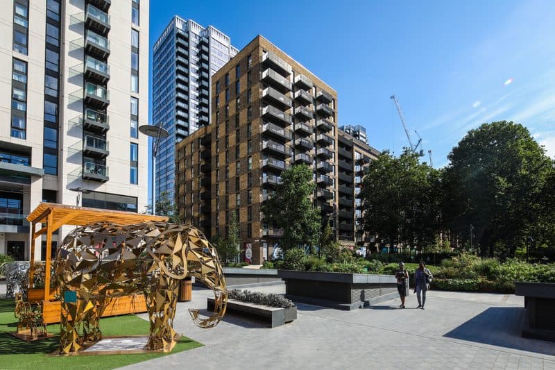 Momento Elephant and Castle